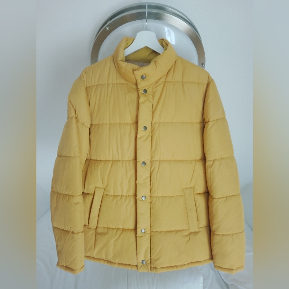 GAP Yellow Gold Mens Puffer Jacket